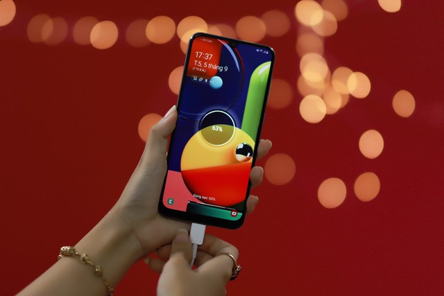 Samsung Galaxy A50s: thêm lựa chọn smartphone 4 camera đa năng với thiết kế mới lạ - Ảnh 6.