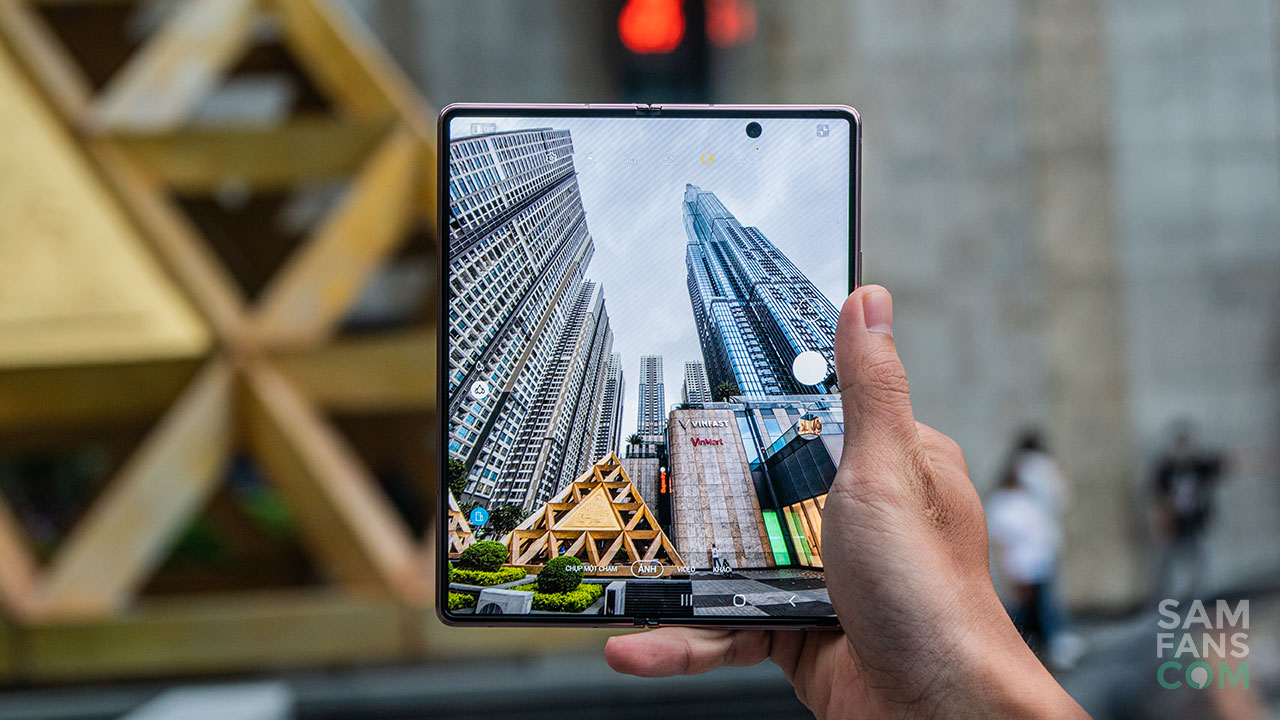 Đánh giá nhanh Galaxy Z Fold2: - 1600679331